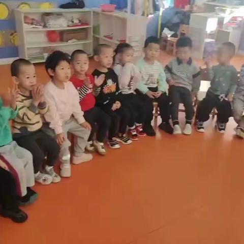 知睿尔幼儿园小一班11月第2周精彩瞬间