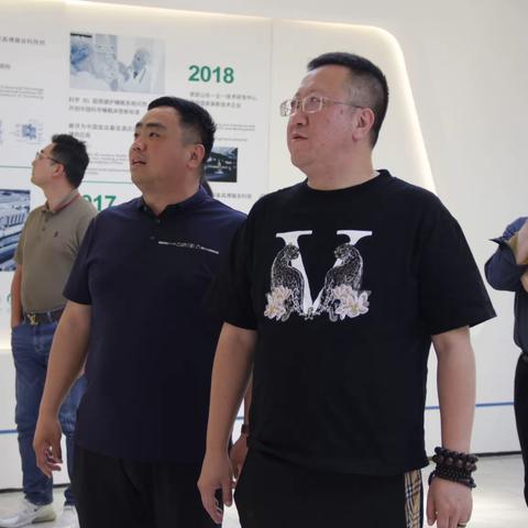 临沂红星美凯龙领导莅临水波尔家居参观指导工作