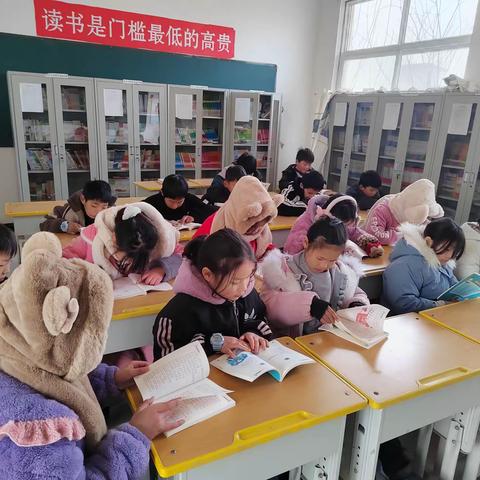 “书香伴我行，阅读助成长”——邓禹小学读书活动