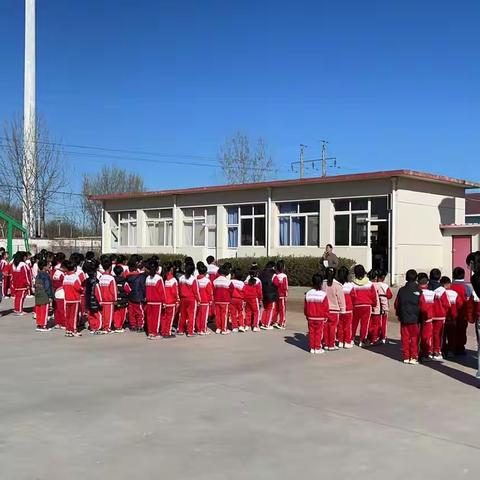 洇溜镇龙湾中心小学劳动技能大赛： 以劳为笔，绘青春华章