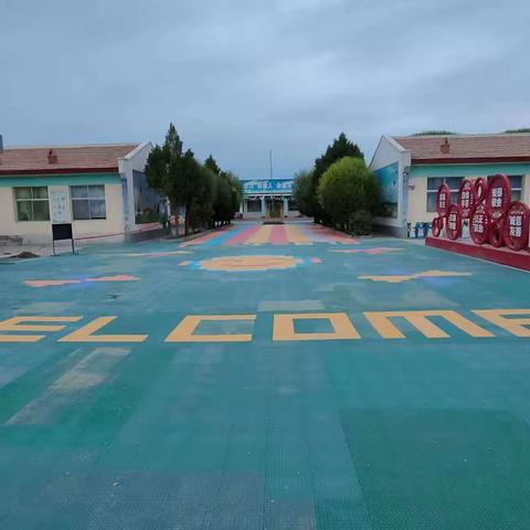 【“三抓三促”行动进行时】小小的种子，大大的希望——苏武镇西湖小学师生开展蔬菜花卉种植劳动