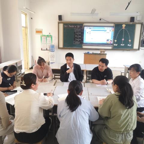 “听”见成长，“评”出精彩——唐庙镇中心小学开展教师听评课活动