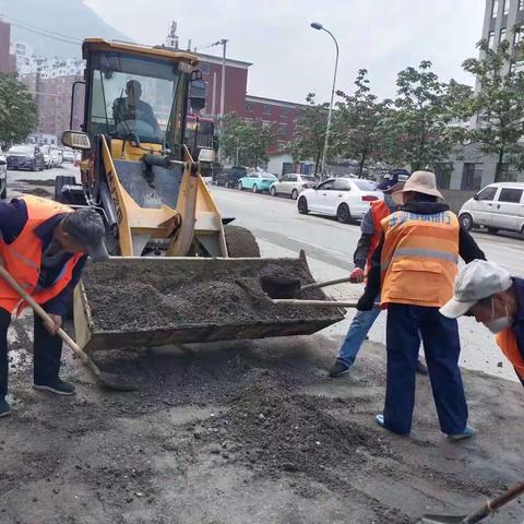 应对强对流天气 保障“路畅民安”