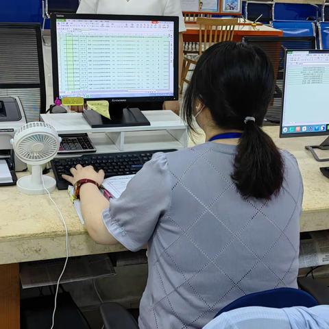 市人社局到市政务政务中心开展引进人才住房补贴走流程工作