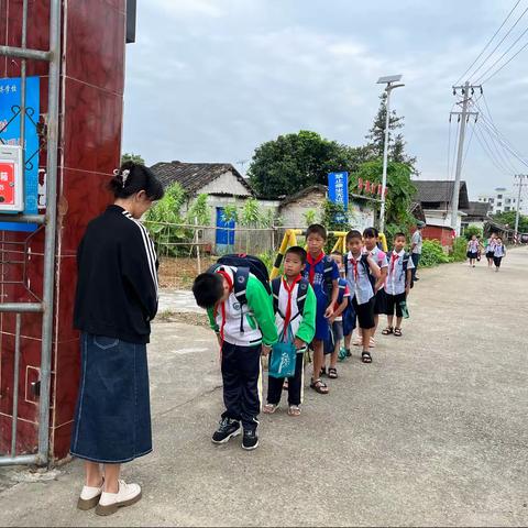 【开学季】新征程，从养成教育开始启航－－柳城县文昌小学教育集团伏侨校区养成教育专项整治活动掠影