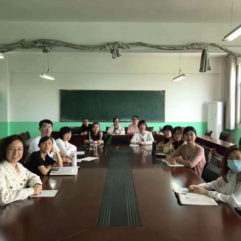 八一路英语组教研活动纪实––––《思维第一：全面提升学习力》“思维导学”学习活动