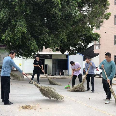 汕头市潮阳建筑工程总公司开展“学雷锋  志愿行”环境卫生整治活动情况