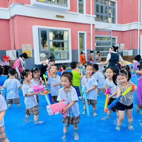 【阳光高第幼儿园泡沫之夏活动精彩分享】