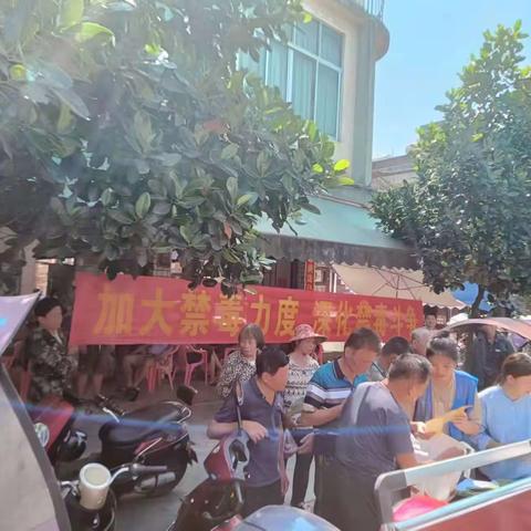龙河镇开展“春季禁毒流动课堂”进社区活动