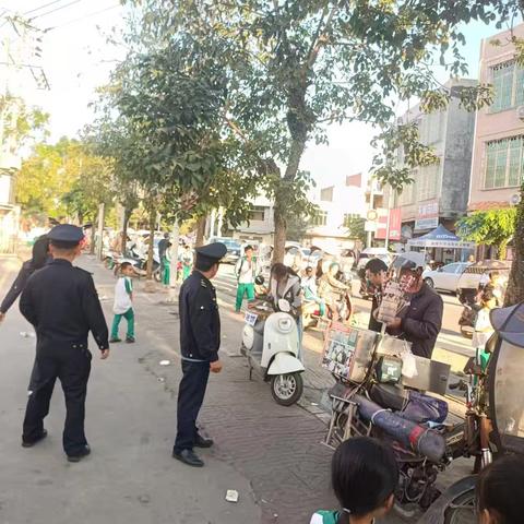 龙河镇综合行政执法中队积极开展校园周边环境秩序专项整治行动