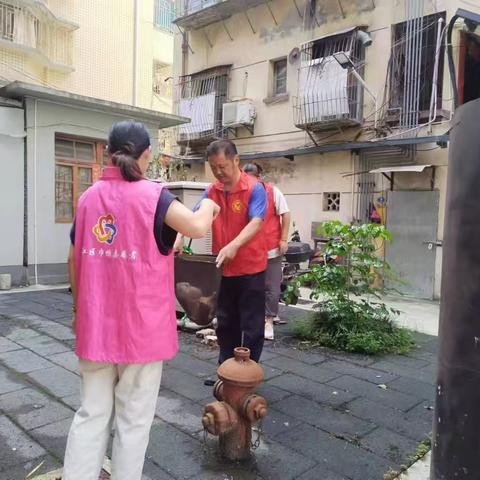 新港街道积极参与“护河爱水、清洁家园”活动