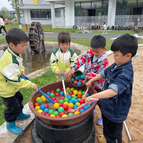 趴大桌 吃大席——大二班游戏案例