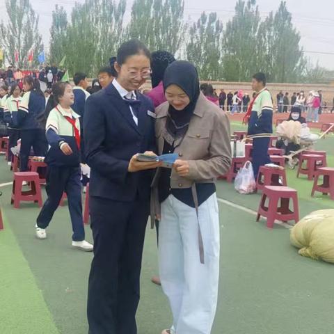 “童心筑梦 金融启航” 香农支行进学校宣传金融知识