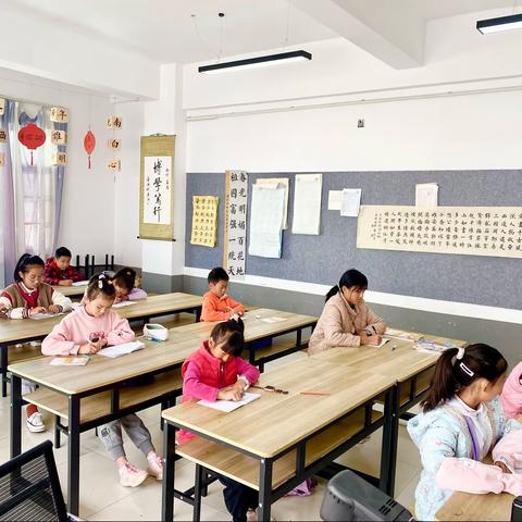 零度艺术培训学校2023年下学期硬笔班第十周课堂分享