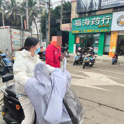 博爱街道新风里社区开展2024年省“两会”期间社会面吸毒人员排查管控工作