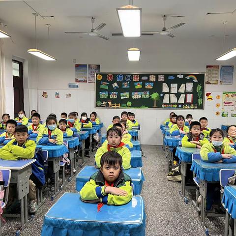 知雷锋，颂雷锋，做雷锋——人民路小学三二班学雷锋活动