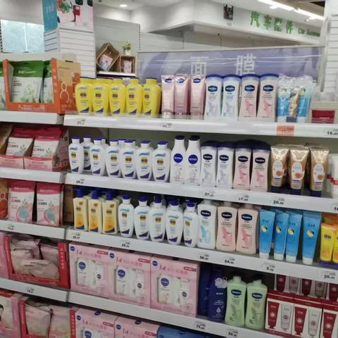 团风店日化换季陈列图片