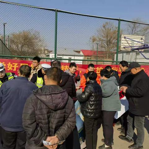 警司联动护平安 普法同行守畅通