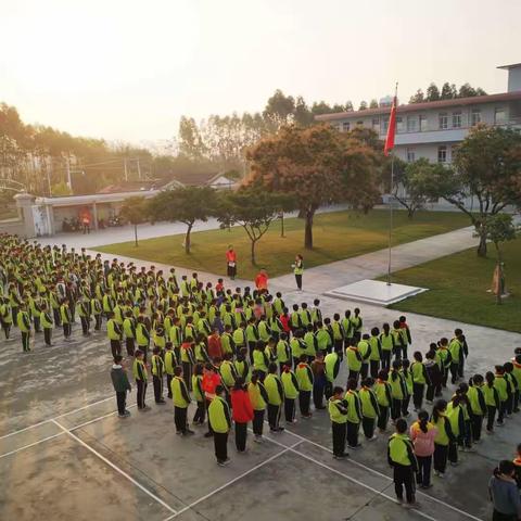 视导调研指方向 砥砺奋进促成长 ——高州市教育局教师发展中心教研部到石仔岭街道石仔岭中心学校视导活动