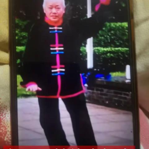 活力夕阳：老年人的积极生活图鉴
