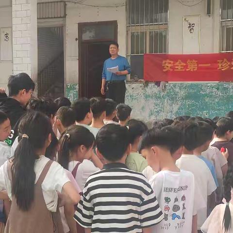 “珍爱生命，健康成长”五一长假安全宣传活动——温泉镇陈寨小学
