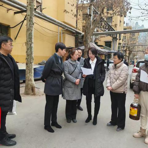 漳浒寨街道联合雁塔区人大、雁塔区民政局开展2025年新春送温暖活动