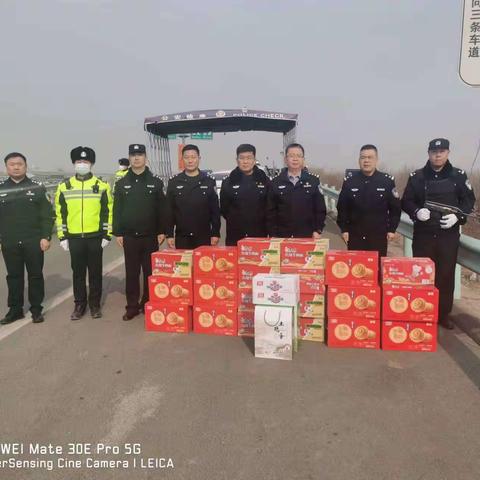 秦蛟副县长到三道防线检查督导调研安保工作并看望慰问执勤警员