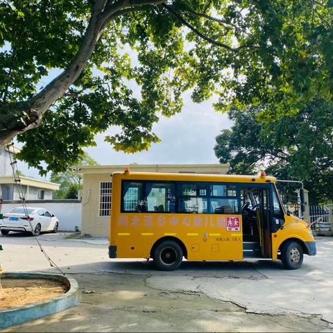 水东镇桐木溪中心幼儿园校车安全演练