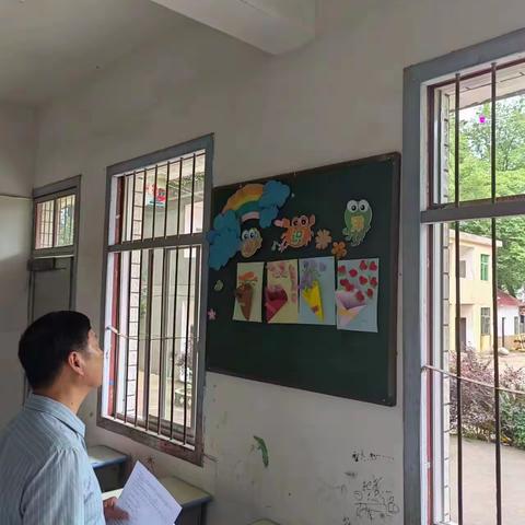 迎督查 促发展——记铜山小学期末督查