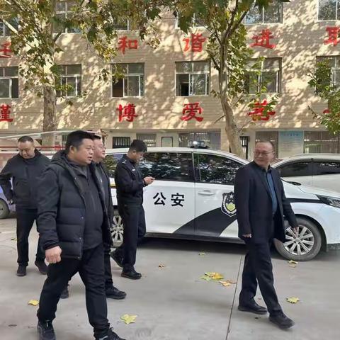 督查校园消防隐患，筑牢安全“防火墙”——庙下镇党政主要领导到庙下镇中心校进行校园消防安全专项检查