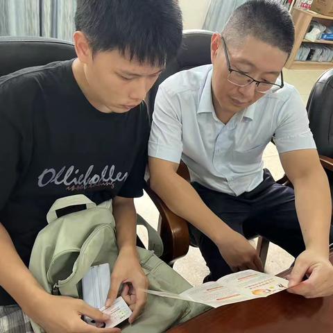 建设银行福州王庄支行进校园开展反洗钱宣传活动