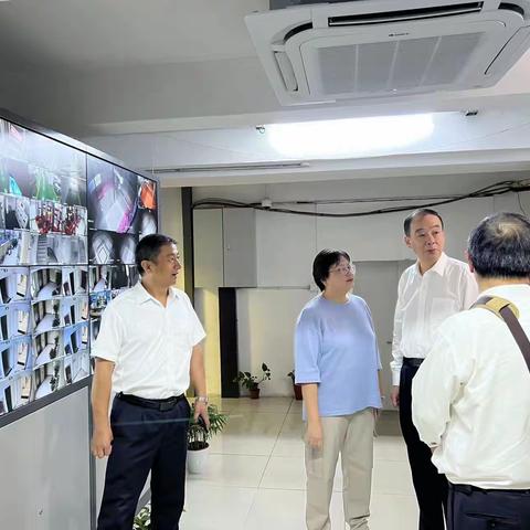 肖勇到江汉路办公大楼、私人银行服务中心检查节前安全生产工作