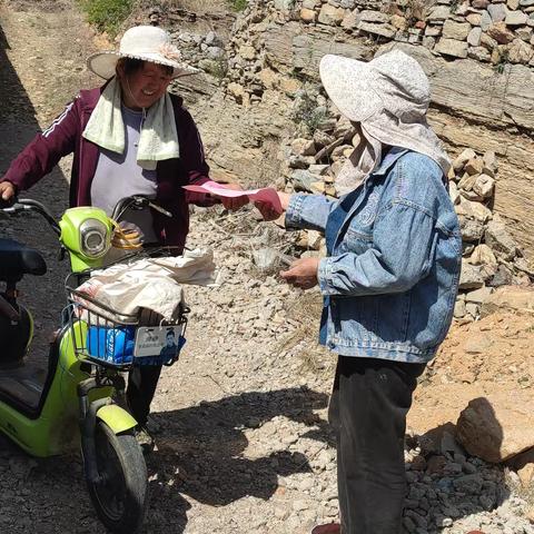 【莱芜区高庄街道】禁种铲毒不止步 宣传踏查守净土