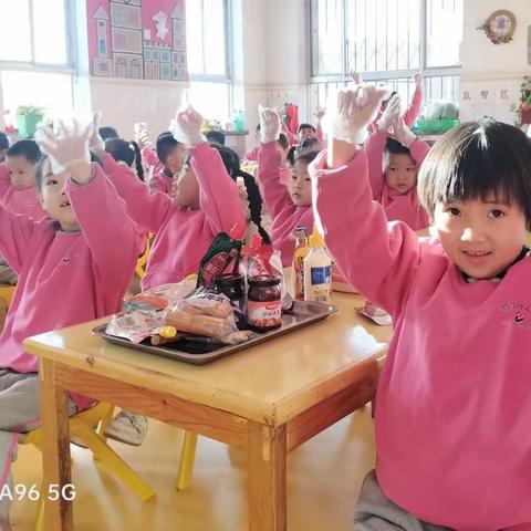 不负美食，共享“食”光——惠农区智慧幼儿园大一班DIY三明治