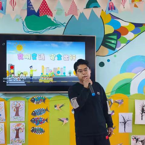和政县新营镇炭市村幼儿园开展交通安全主题活动