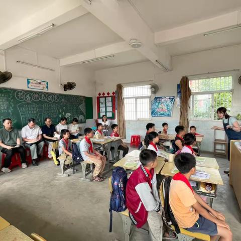 党建引领，助力乡村振兴——罗定市教师发展中心组织开展“乡村教育振兴优课下乡”教研活动