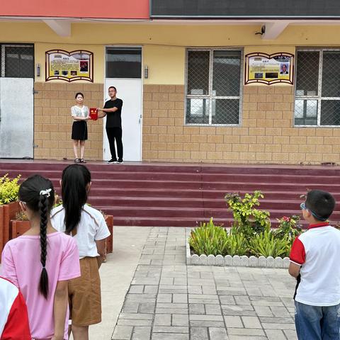 白团镇白城四五村小学开学典礼暨一年级班主任聘任仪式