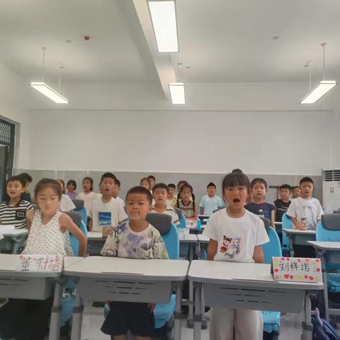 校园里的一堂“爱国课”