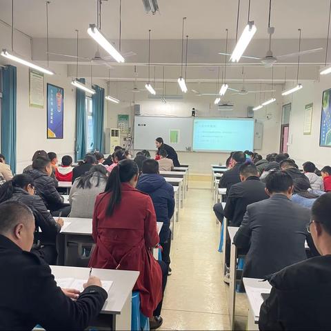 乘教研之风，展数学之美－－记国培计划 （2022）铜梁区自主选学小学数学二坊课例研磨活动