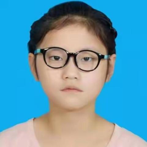 —高陵四中八年级学生李冲艳成长记