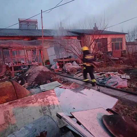 水火无情人有情——乌兰浩特市红十字会慰问太本站镇受灾居民