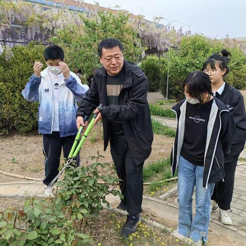 走进劳动基地 体会劳动之美