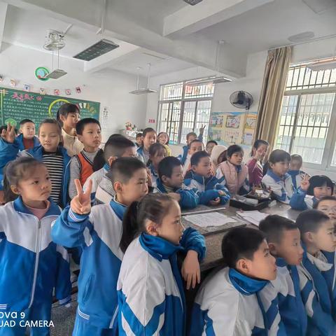 城一小第30届校运动会：三年(4)班活力与团结的精彩风采