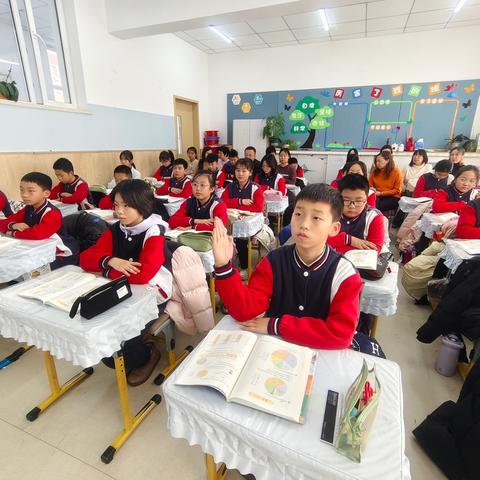 常青小学“学”、“练”、“领”三个维度出举措，助力教师专业成长之路