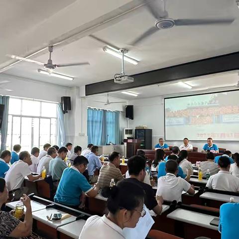 反思教学，畅述未来—记儋州市海头镇中心学校2025年春季学期教师述评活动