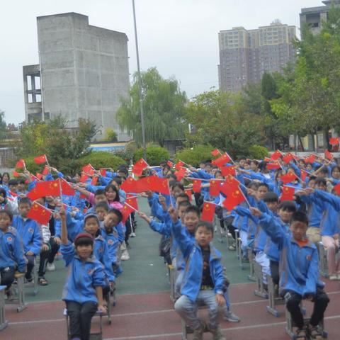 迎国庆 颂祖国——伏阳学校庆双节诵读活动