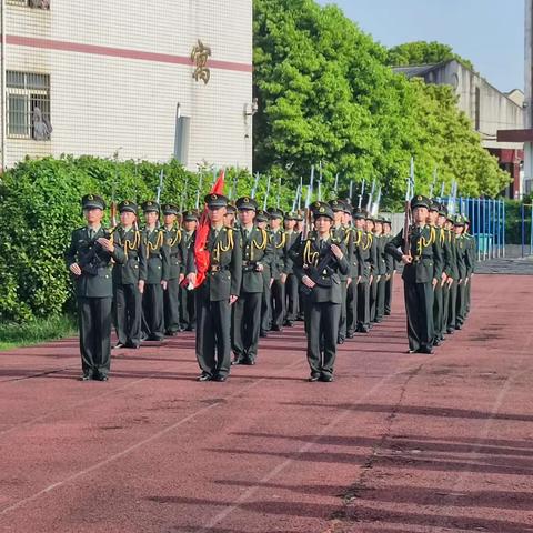 昂扬斗志，焕发精神——黄花中学与长沙县六中举办联合升旗仪式