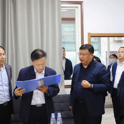 南阳市人大常委会贾斌秘书长一行到金明池街道考察学习人大代表联络站建设工作