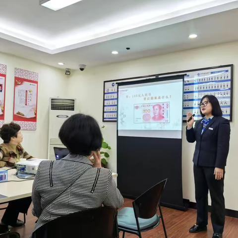 濠江支行举办高端客户花艺研学DIY服务活动