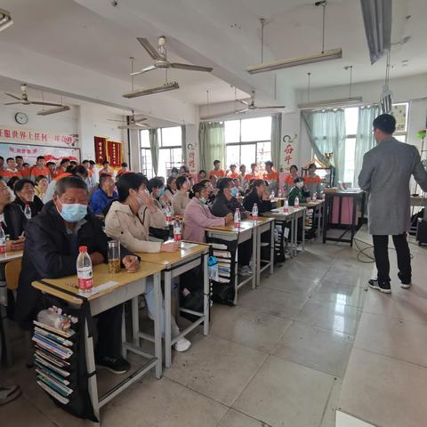 家校携手，共筑未来